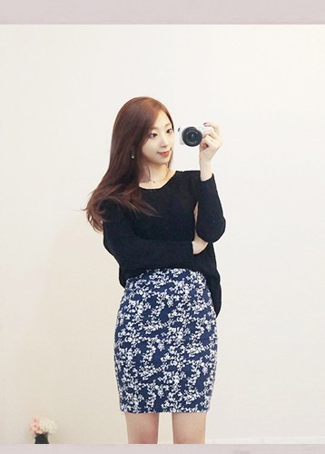 Rim flower skirt [네이비]