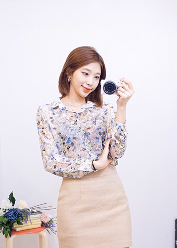 Blossom blouse