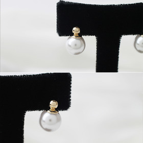 Pointed pearl earringsTitanium post